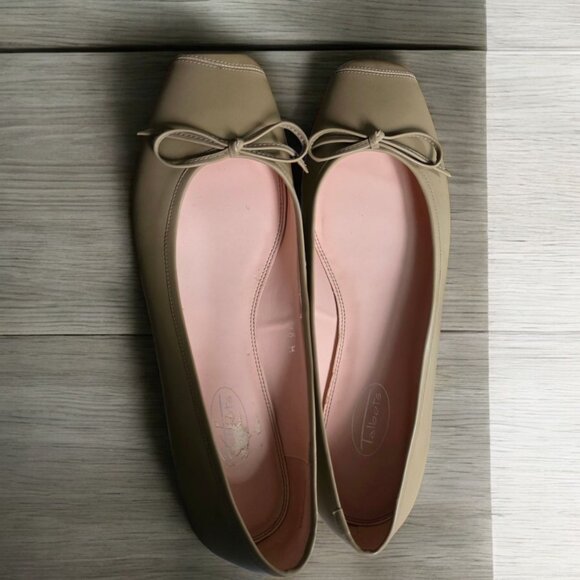 NWOT TALBOTS  (10M)  Ballet Flats Low Heel in Tan Pretty Bow Cap Toe Flats - Picture 4 of 7